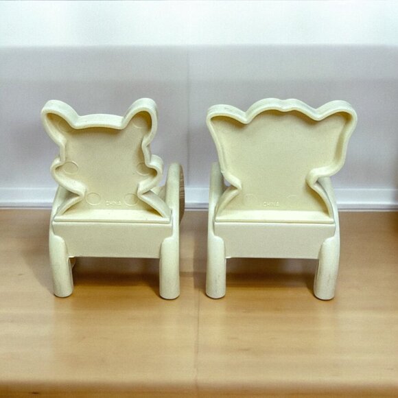 2 Pcs Vintage 1999 Barbie Kelly Surprise Birthday Party Chairs - Picture 2 of 3